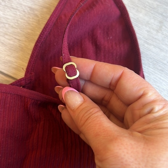 Free people maroon stretchy ribbed cross cross tank top size xs/s - Picture 6 of 6